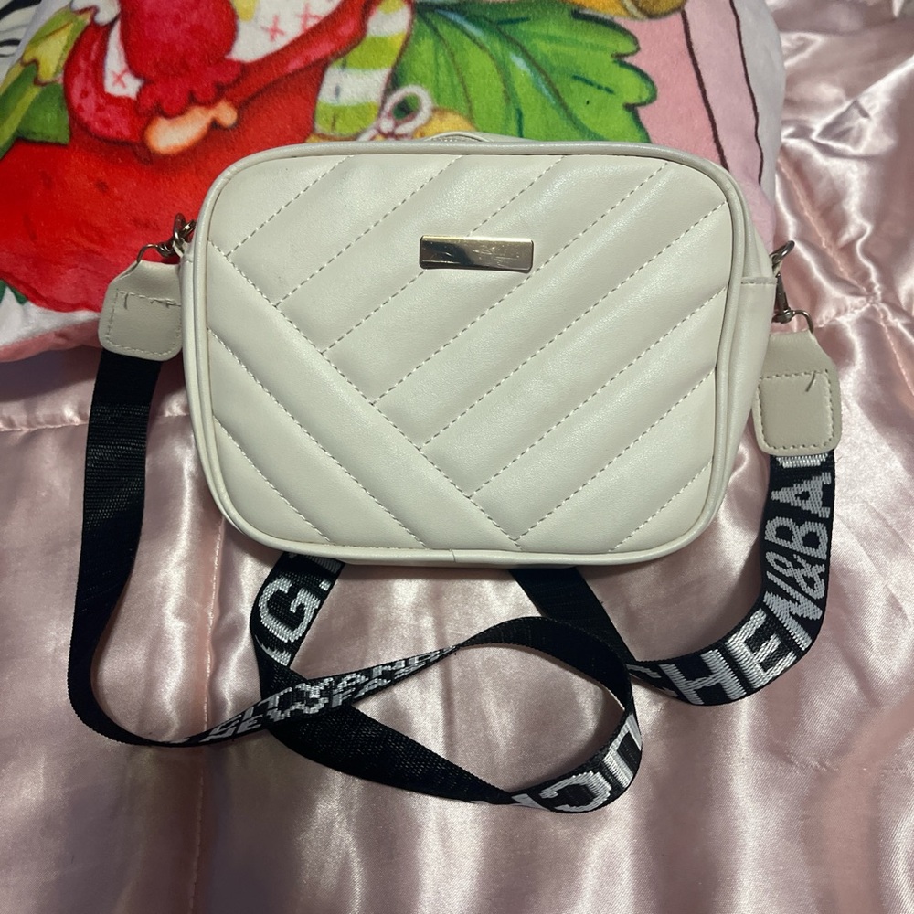 Elegant White Crossbody Bag